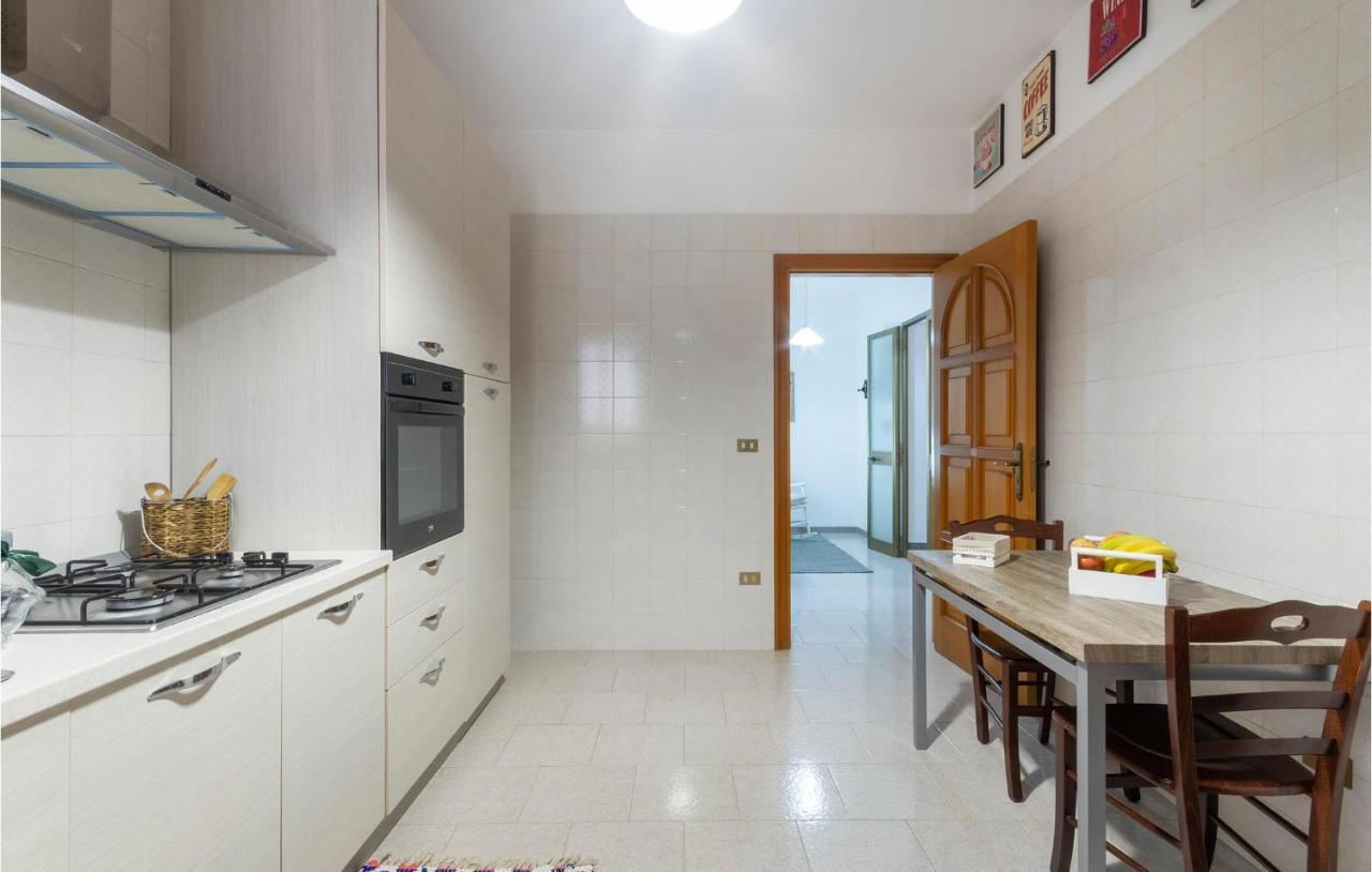 Lovely Apartment In Carovigno With Kitchen ภายนอก รูปภาพ