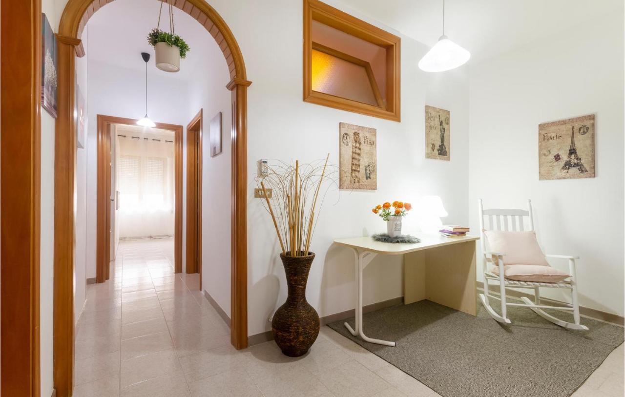 Lovely Apartment In Carovigno With Kitchen ภายนอก รูปภาพ