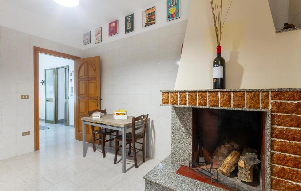 Lovely Apartment In Carovigno With Kitchen ภายนอก รูปภาพ