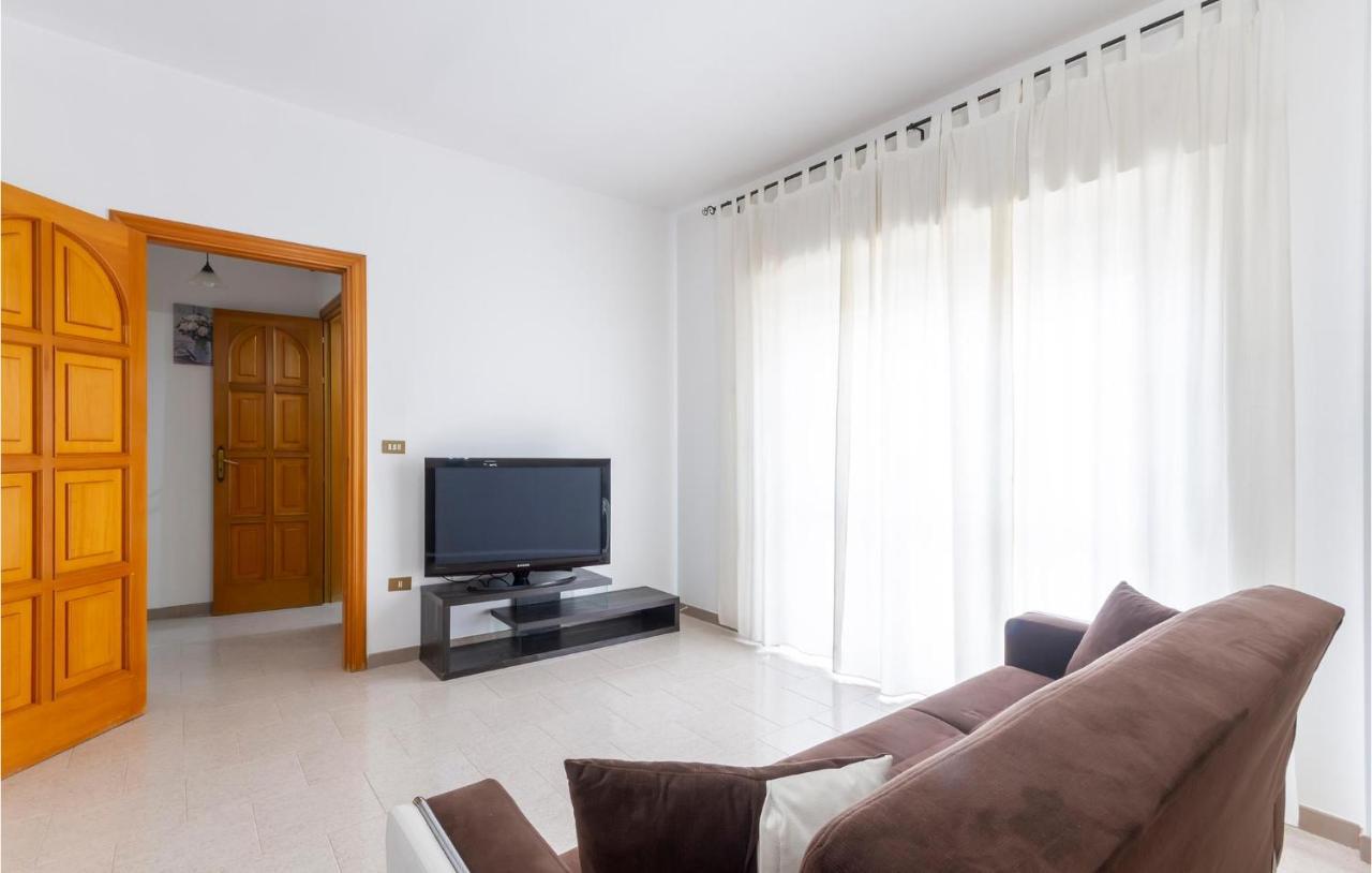 Lovely Apartment In Carovigno With Kitchen ภายนอก รูปภาพ